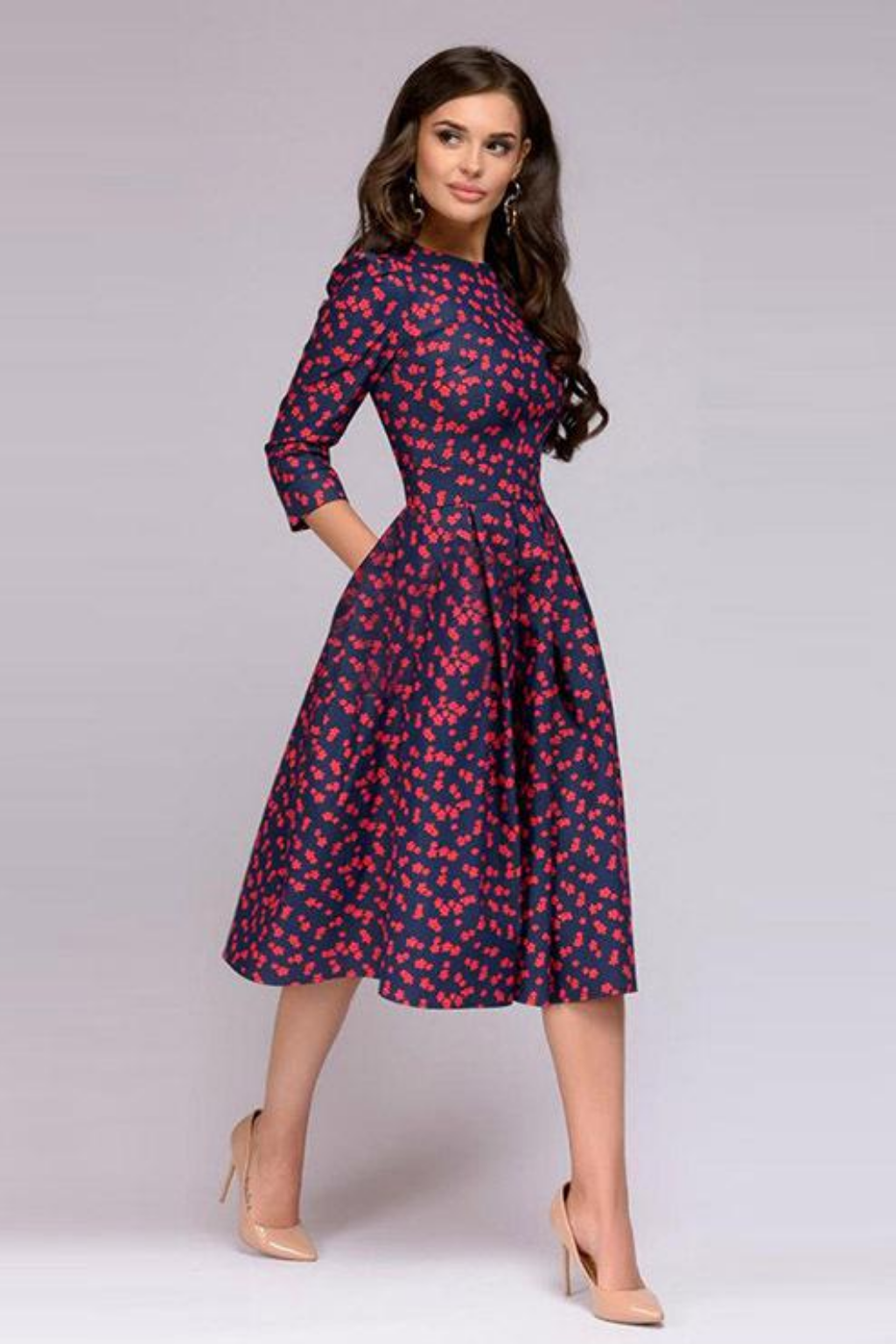 Floral dress with three-quarter sleeves